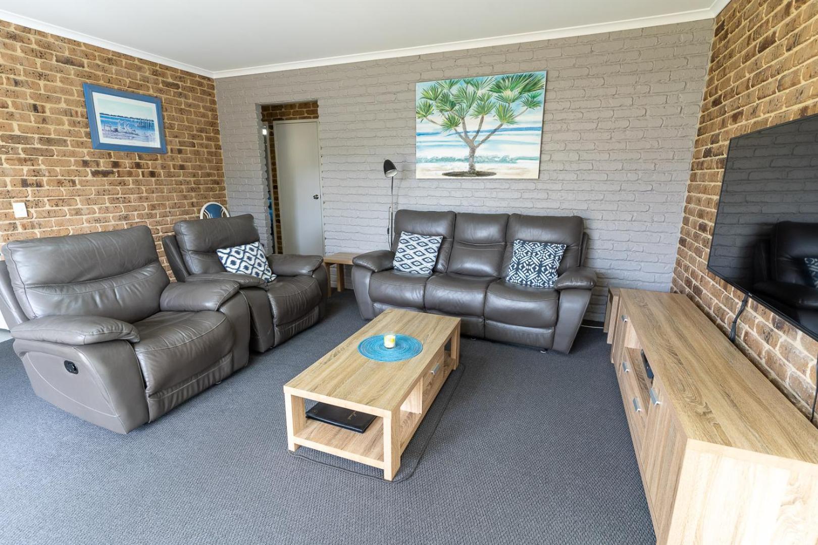 Beachfront Apartments Merimbula Exterior photo