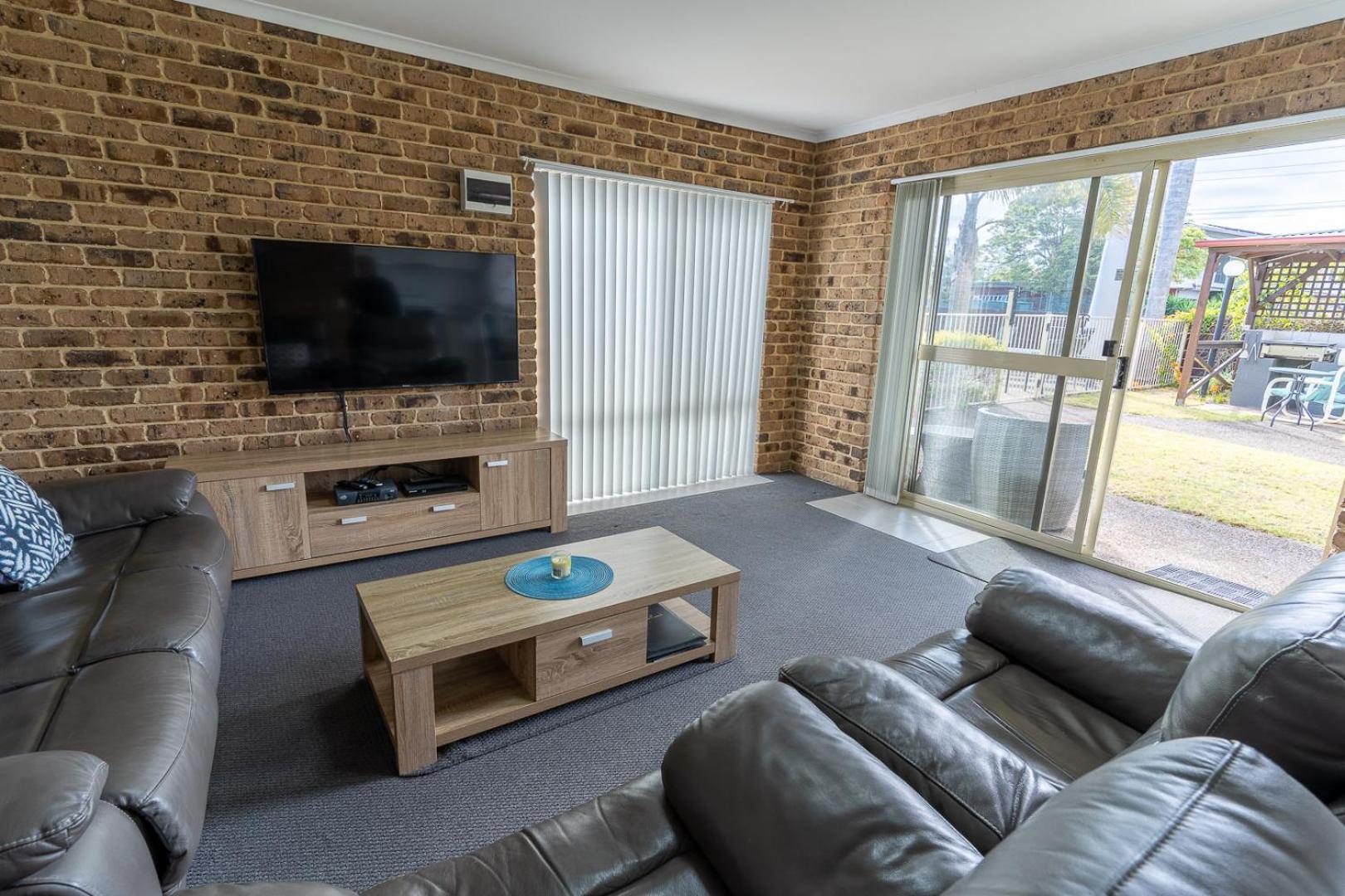 Beachfront Apartments Merimbula Exterior photo