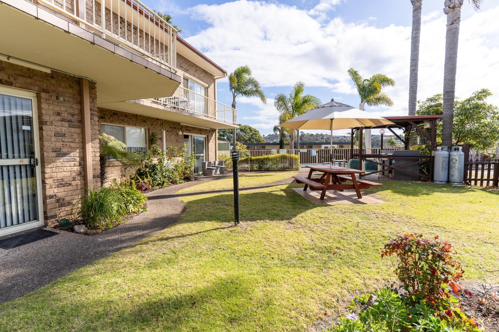 Beachfront Apartments Merimbula Exterior photo